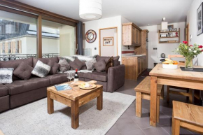 Отель Le Paradis ski apartment - Chamonix All Year  Шамони